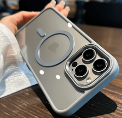 iPhone 15 Luxury Embroidered Case